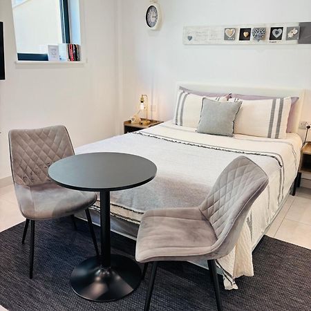 Gibraltar Central Suites Bagian luar foto